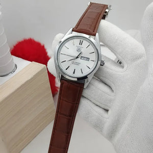 Carrera Calibre 5 - Luxury Swiss Watch